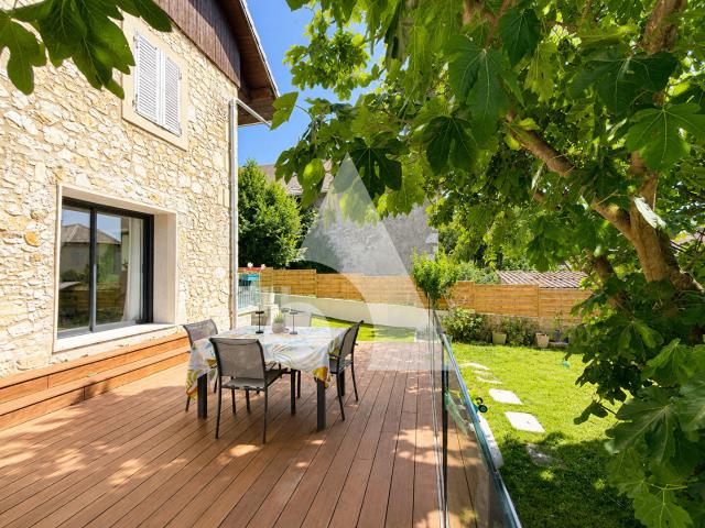 Maison 7 pièces 196 m²