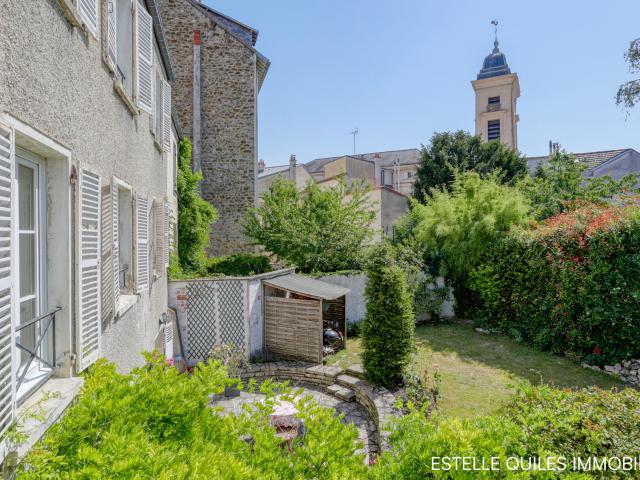 Maison 7 pièces 196 m²
