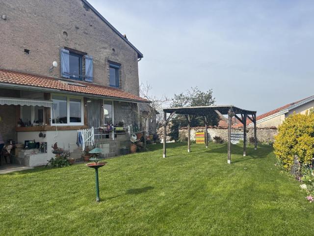 Maison 7 pièces 196 m²