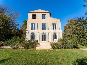 Maison 7 pièces 196 m²