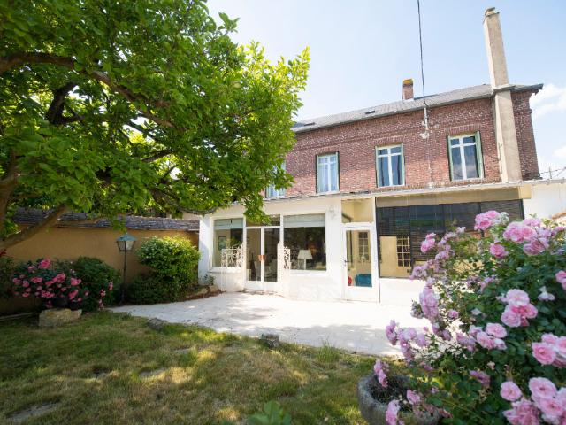 Maison 7 pièces 196 m²