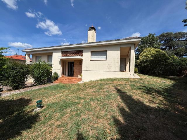 Maison 7 pièces 196 m²