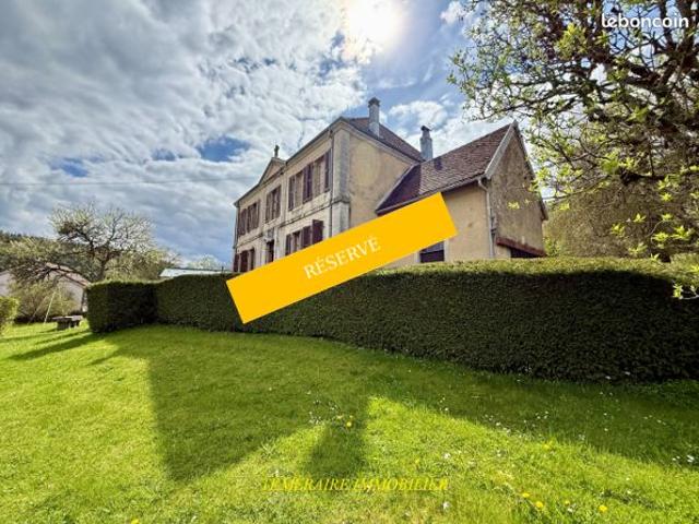 Maison 7 pièces 196 m²