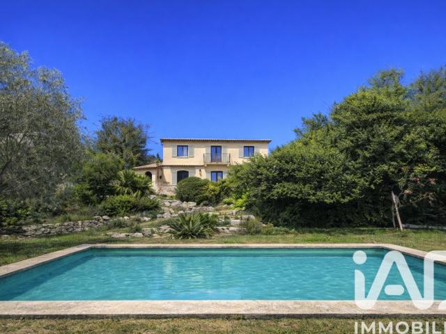 Maison 7 pièces 196 m²