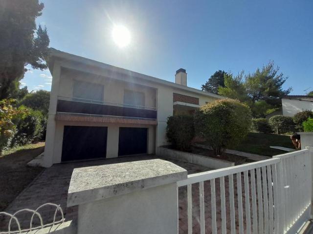 Maison 7 pièces 196 m²