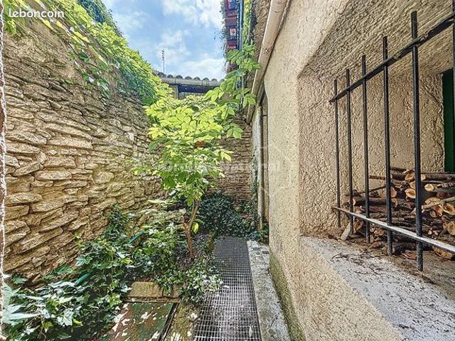 Maison 7 pièces 196 m²