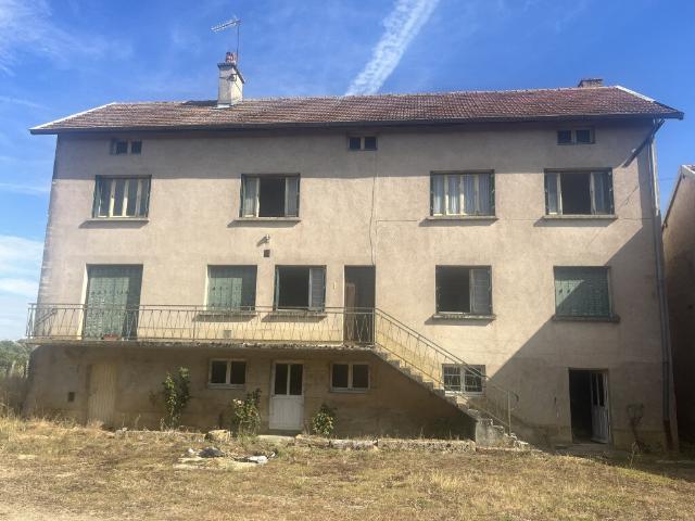 Maison 7 pièces 196 m²