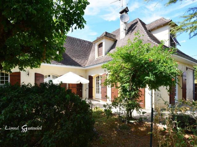 Maison 7 pièces 196 m²