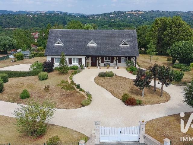Maison 7 pièces 196 m²