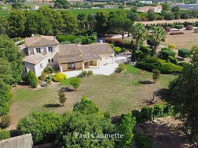 Maison 7 pièces 196 m²