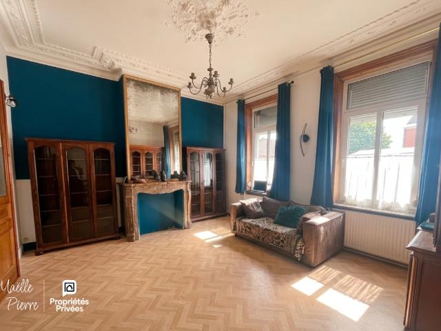 Maison 7 pièces 196 m²