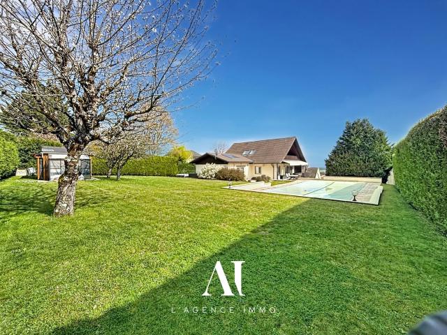 Maison 7 pièces 196 m²