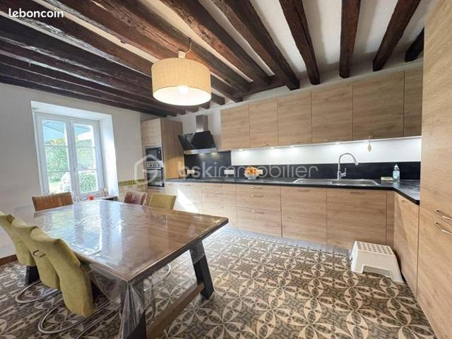 Maison 7 pièces 196 m²