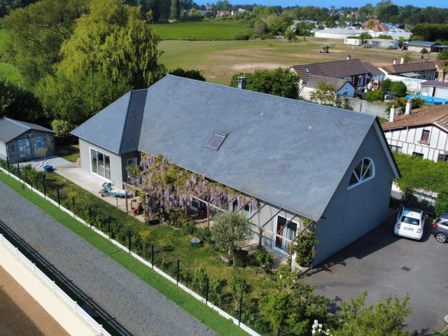 Maison 7 pièces 196 m²