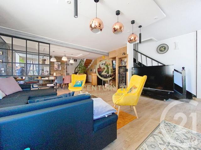 Maison 7 pièces 196 m²