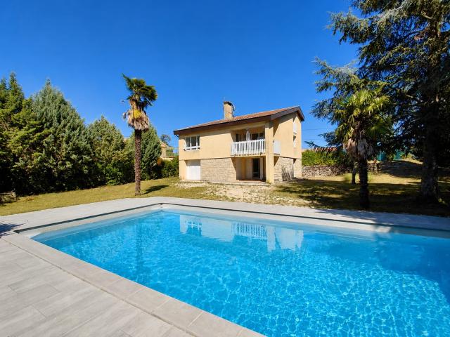 Maison 7 pièces 196 m²