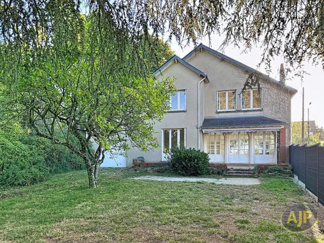 Maison 7 pièces 196 m²