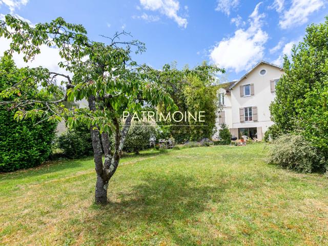 Maison 7 pièces 197 m²