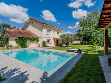 Maison 7 pièces 197 m²