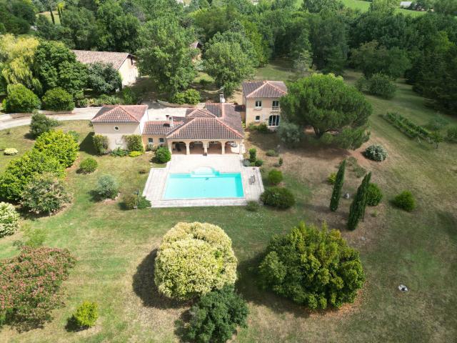 Maison 7 pièces 197 m²