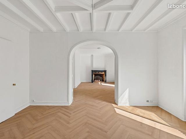 Maison 7 pièces 197 m²