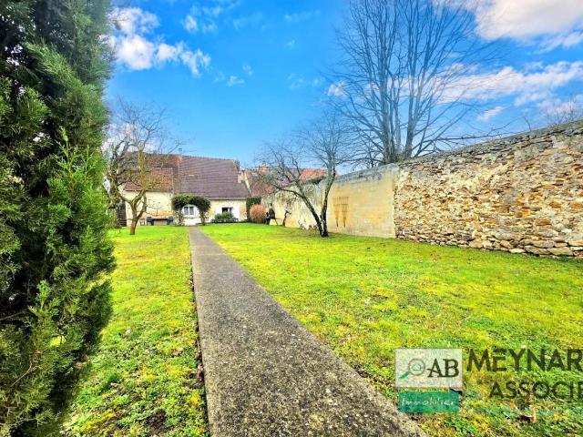 Maison 7 pièces 197 m²