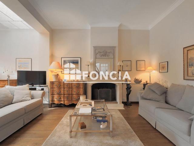 Maison 7 pièces 198 m²