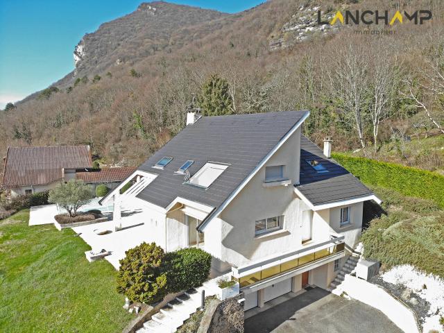 Maison 7 pièces 199 m²