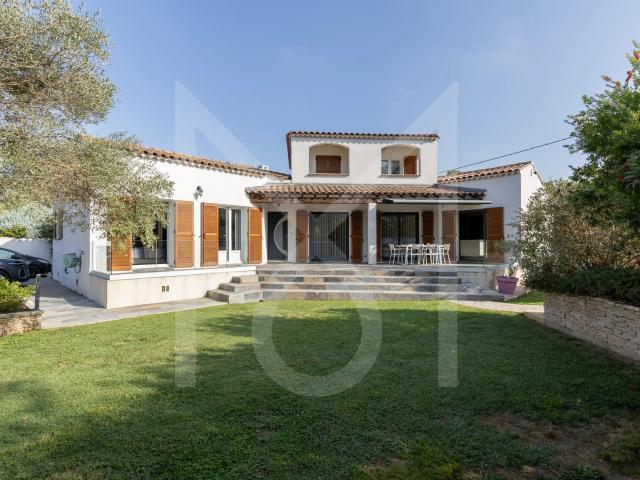 Maison 7 pièces 190 m²