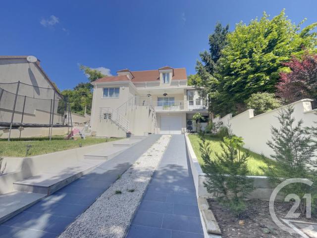 Maison 7 pièces 190 m²