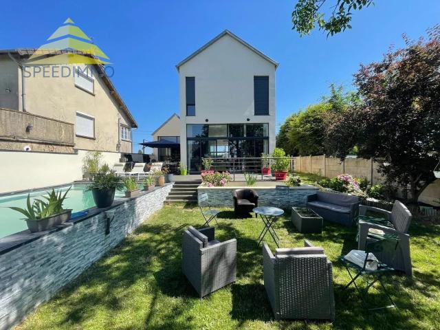 Maison 7 pièces 190 m²