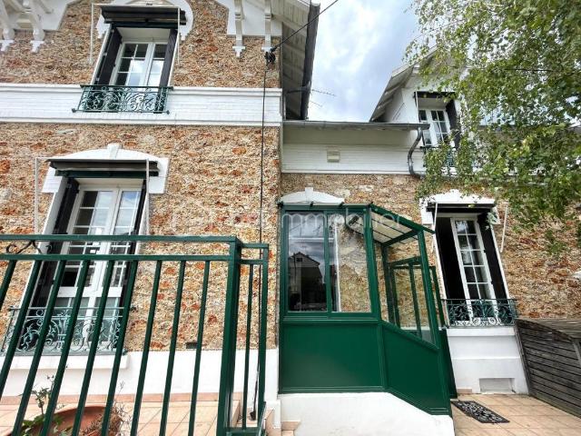 Maison 7 pièces 190 m²