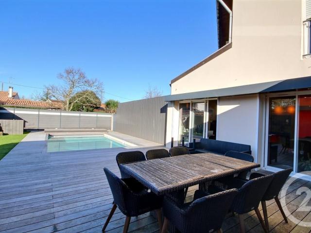 Maison 7 pièces 192 m²