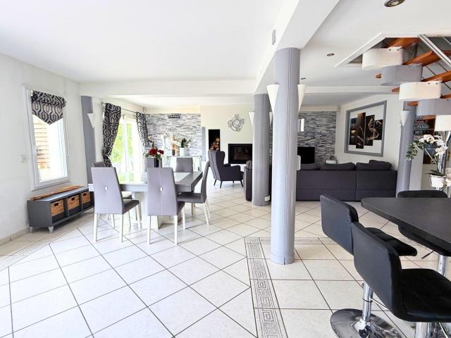 Maison 7 pièces 192 m²