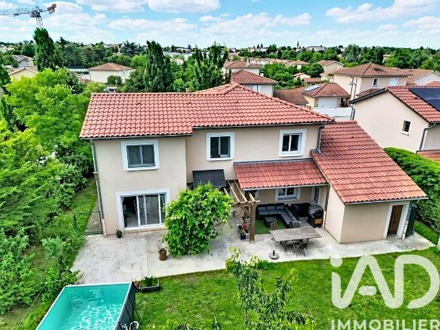 Maison 7 pièces 192 m²