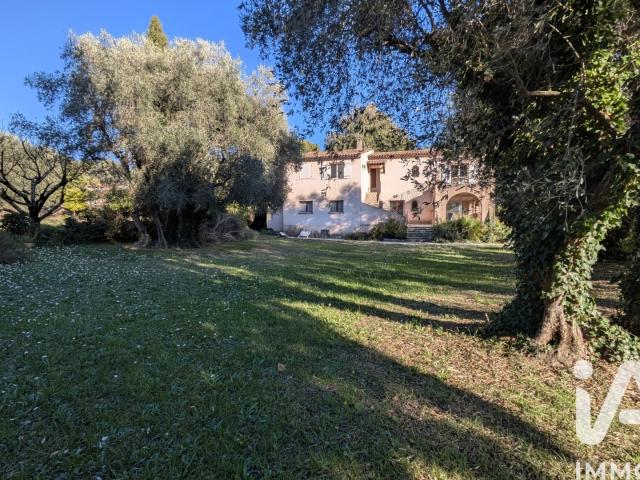 Maison 7 pièces 192 m²