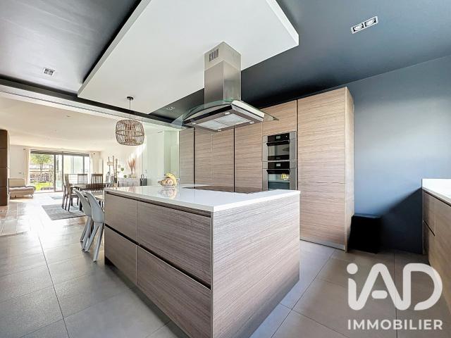 Maison 7 pièces 192 m²