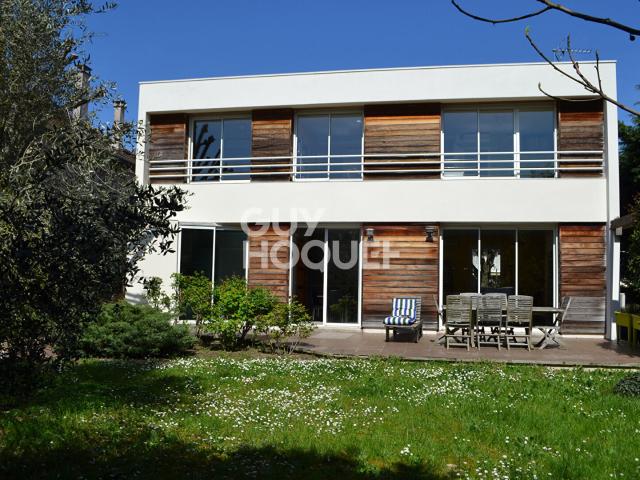 Maison 7 pièces 192 m²