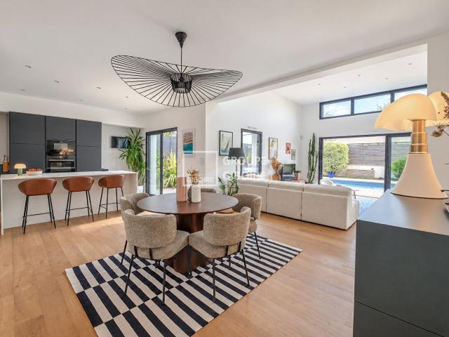 Maison 7 pièces 193 m²