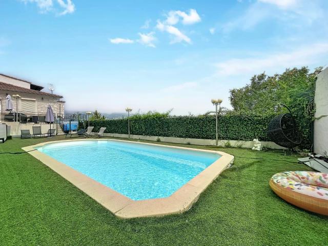 Maison 7 pièces 193 m²