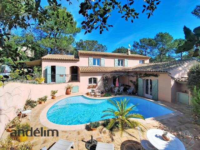 Maison 7 pièces 193 m²