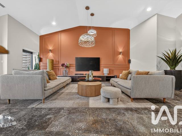 Maison 7 pièces 204 m²