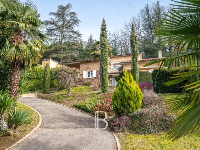 Maison 7 pièces 204 m²