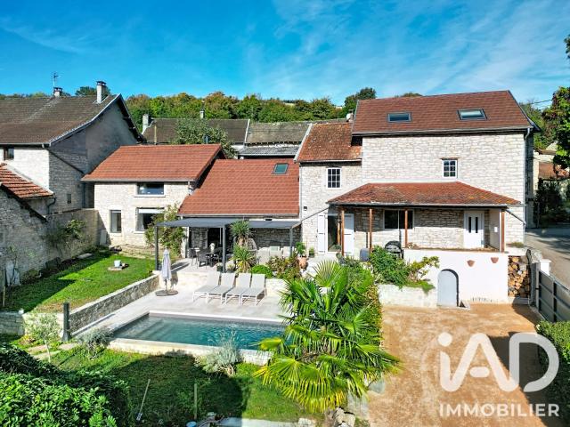 Maison 7 pièces 204 m²