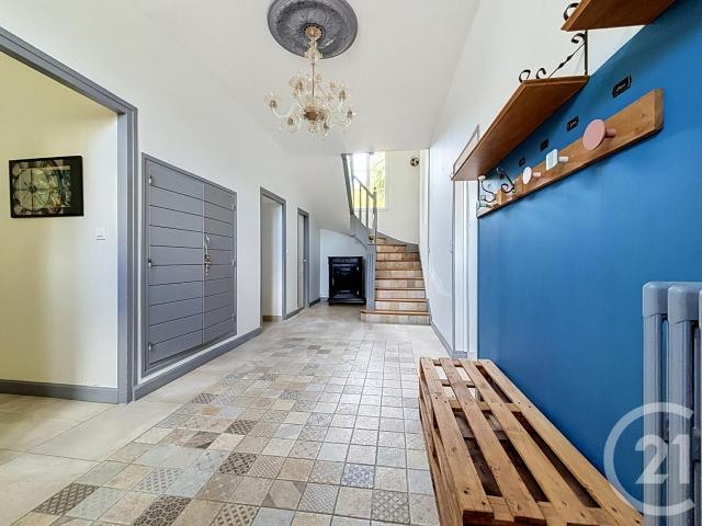 Maison 7 pièces 204 m²