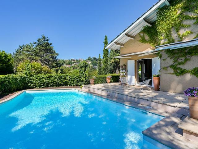 Maison 7 pièces 204 m²