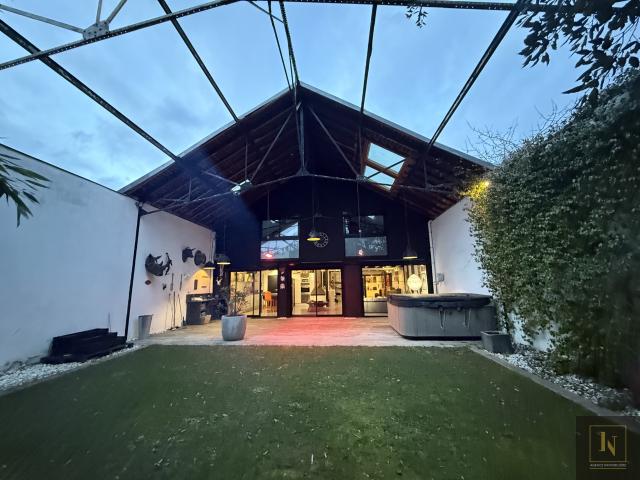 Maison 7 pièces 204 m²