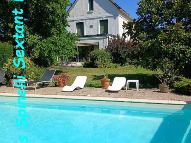 Maison 7 pièces 204 m²