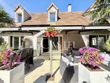 Maison 7 pièces 204 m²