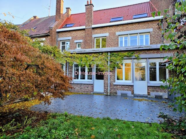 Maison 7 pièces 204 m²